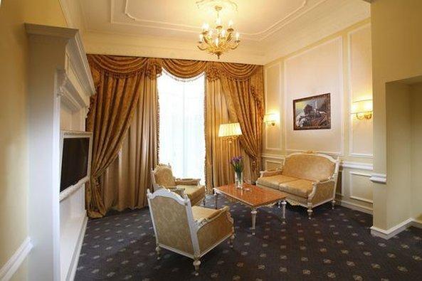 Aleksandrovski Grand Hotel Vladikavkaz Quarto foto