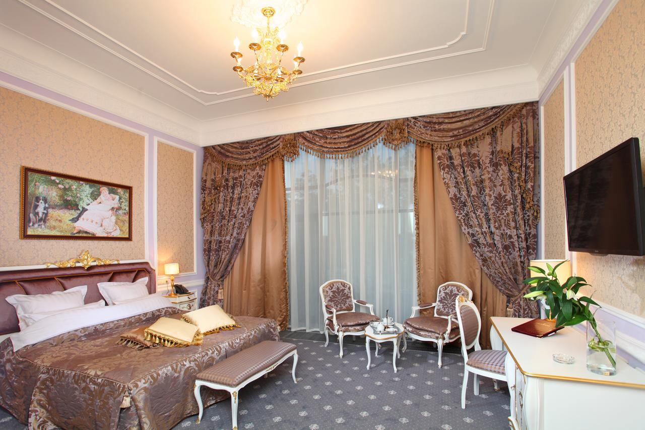 Aleksandrovski Grand Hotel Vladikavkaz Quarto foto